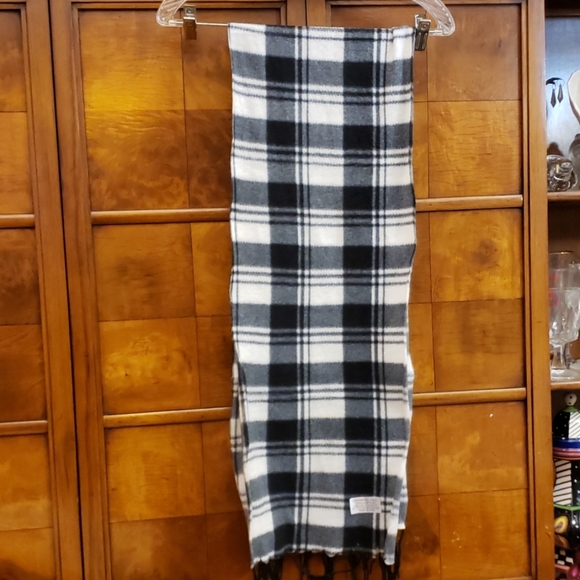 CASHMERE FEEL 100% ACRYLIC SCARF - Picture 3 of 4